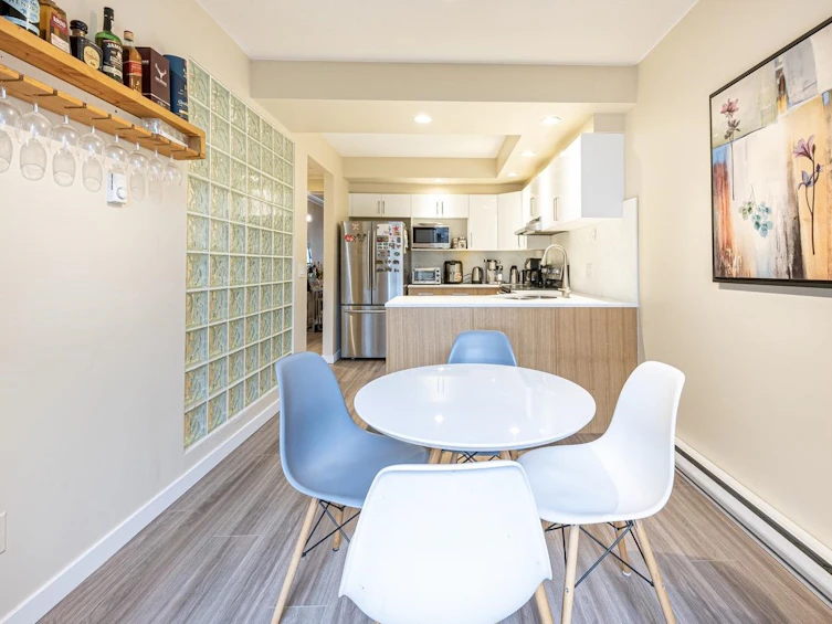 206-3151 Woodbine Drive, North Vancouver, BC, V7R 2S4 - 2