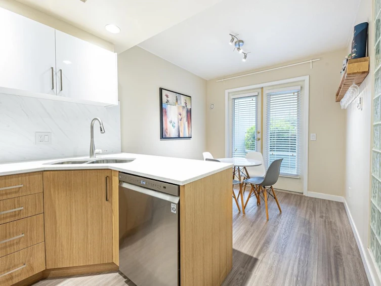206-3151 Woodbine Drive, North Vancouver, BC, V7R 2S4 - 14
