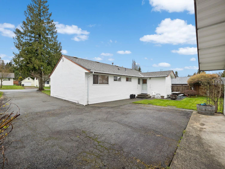 11060 Wren Crescent, Surrey, BC, V3R 5A2 - 4