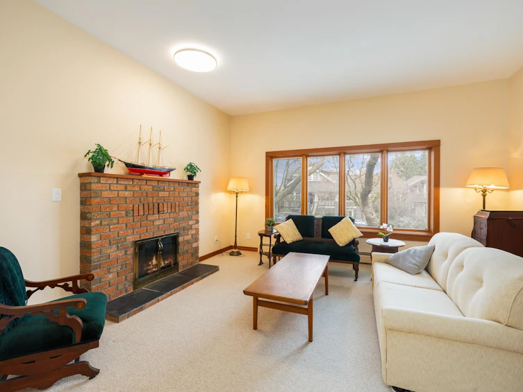4548 W 7th Avenue, Vancouver, BC, V6R 1X3 - 3