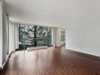 305-8811 Lansdowne Road - 4