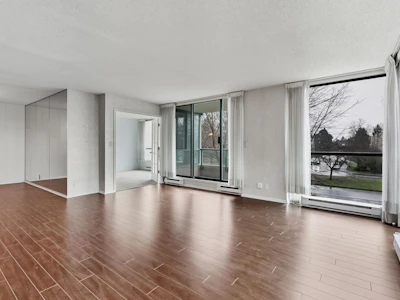 305-8811 Lansdowne Road - 5