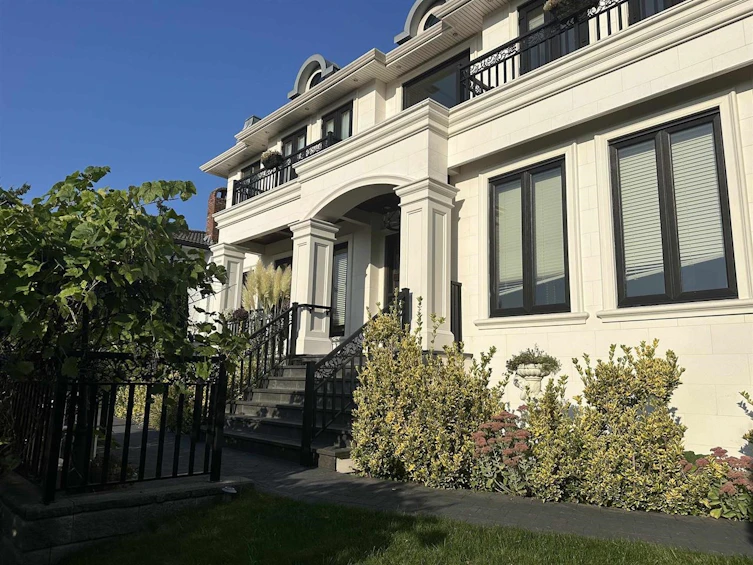 5538 Meadedale Drive, Burnaby, BC, V5B 2E8 - 3