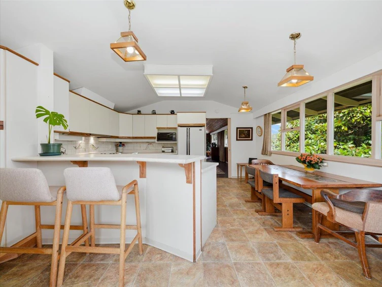 809 Roslyn Boulevard, North Vancouver, BC, V7G 1P4 - 18