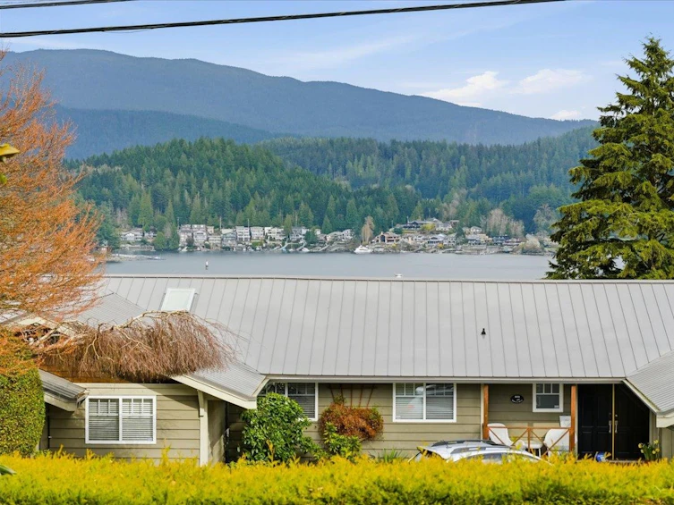 809 Roslyn Boulevard, North Vancouver, BC, V7G 1P4 - 25