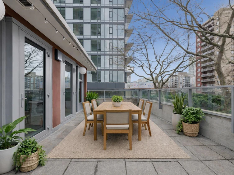 303-150 W 15th Street, North Vancouver, BC, V7M 1R5 - 28