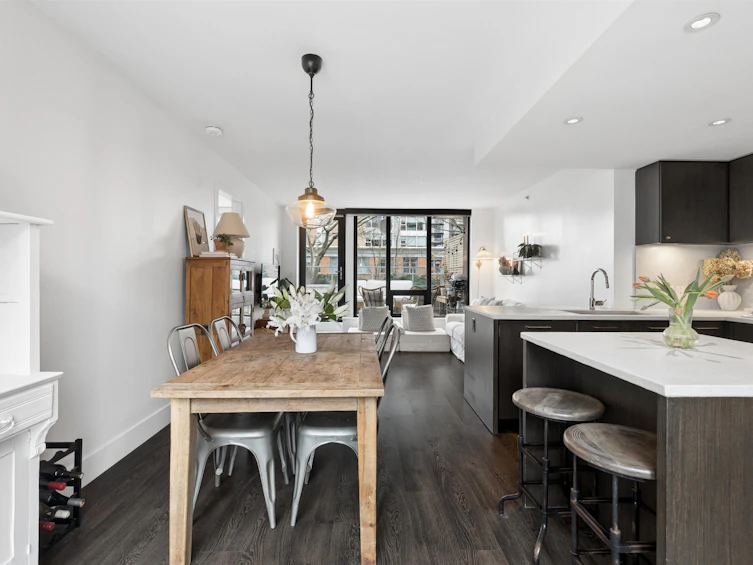 303-150 W 15th Street, North Vancouver, BC, V7M 1R5 - 3