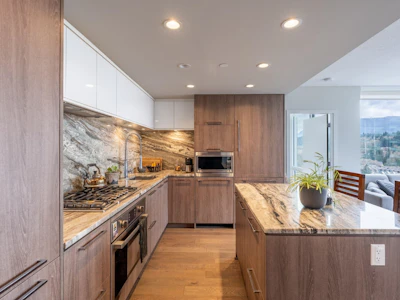 1702-680 Seylynn Crescent - 2