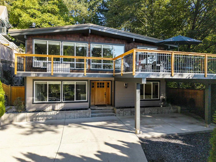 884 Wellington Drive, North Vancouver, BC, V7K 1K7 - 2