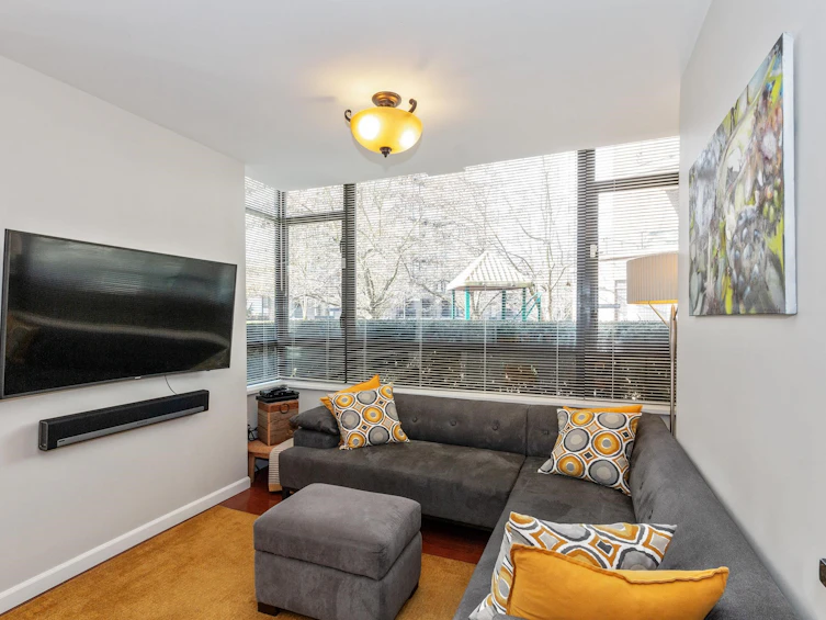 168 W 1st Street, North Vancouver, BC, V7M 1A9 - 3
