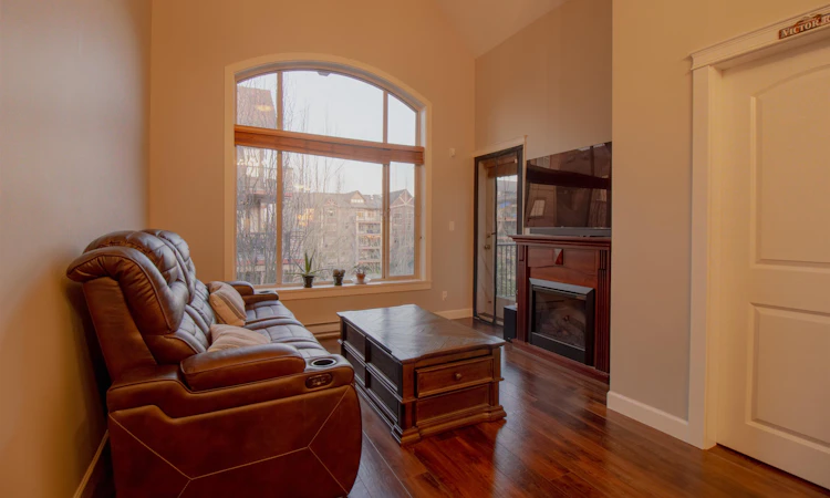 407-8328 207a Street