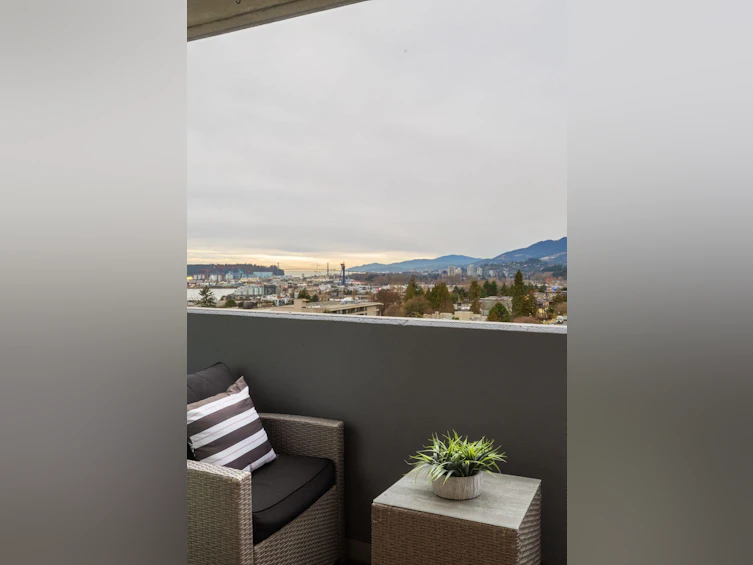 905-110 W 4th Street, North Vancouver, BC, V7M 3H3 - 2