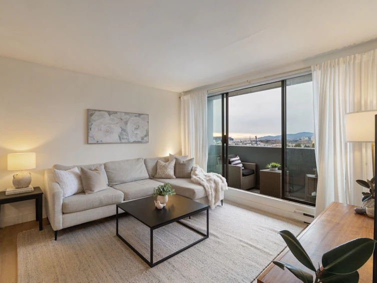 905-110 W 4th Street, North Vancouver, BC, V7M 3H3 - 3