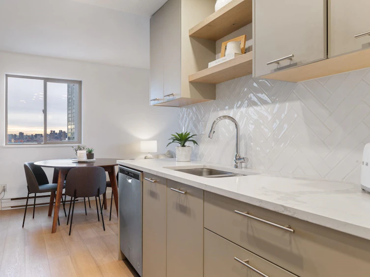 905-110 W 4th Street, North Vancouver, BC, V7M 3H3 - 12