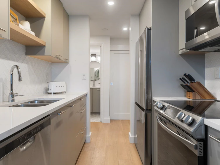 905-110 W 4th Street, North Vancouver, BC, V7M 3H3 - 15