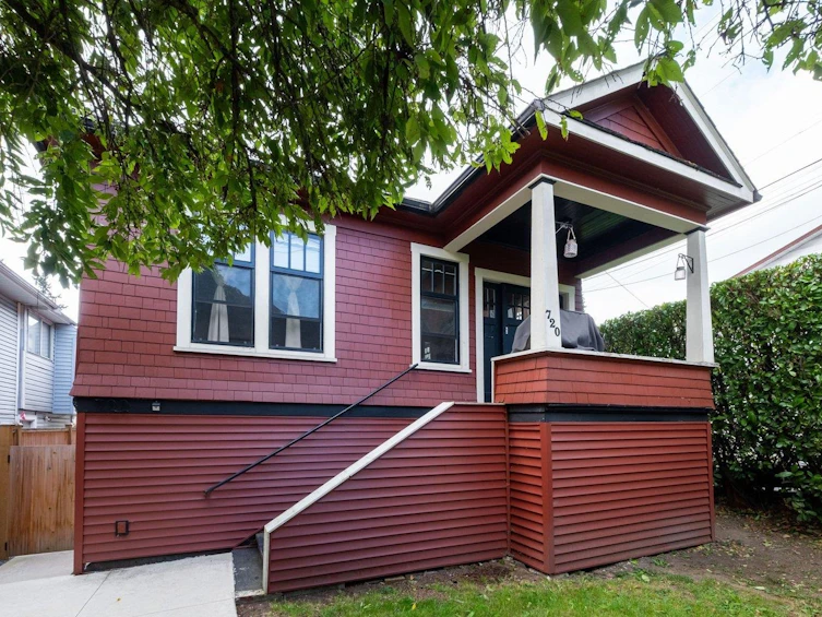 720 E 30th Avenue, Vancouver, BC, V5V 2V9 - 2