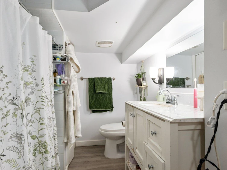 720 E 30th Avenue, Vancouver, BC, V5V 2V9 - 34