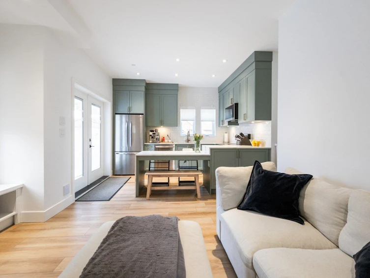 720 E 30th Avenue, Vancouver, BC, V5V 2V9 - 8