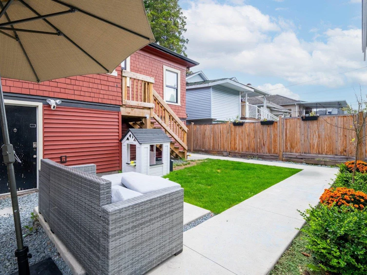 720 E 30th Avenue, Vancouver, BC, V5V 2V9 - 17