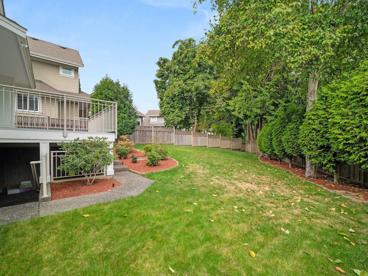 1085 King George Boulevard, Surrey, BC, V4A 9S7 - 39