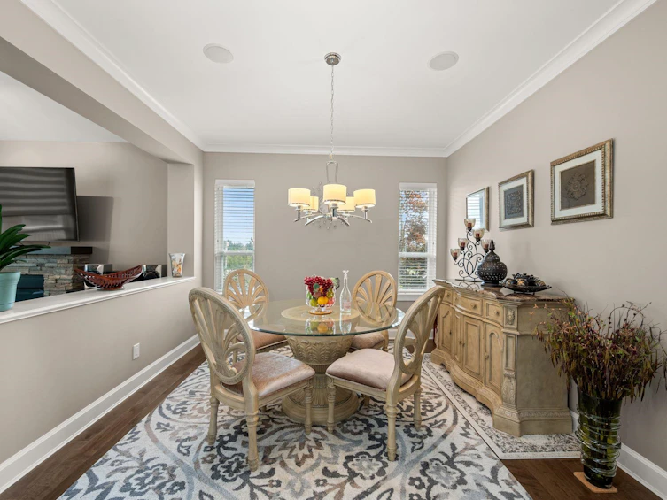 1085 King George Boulevard, Surrey, BC, V4A 9S7 - 11
