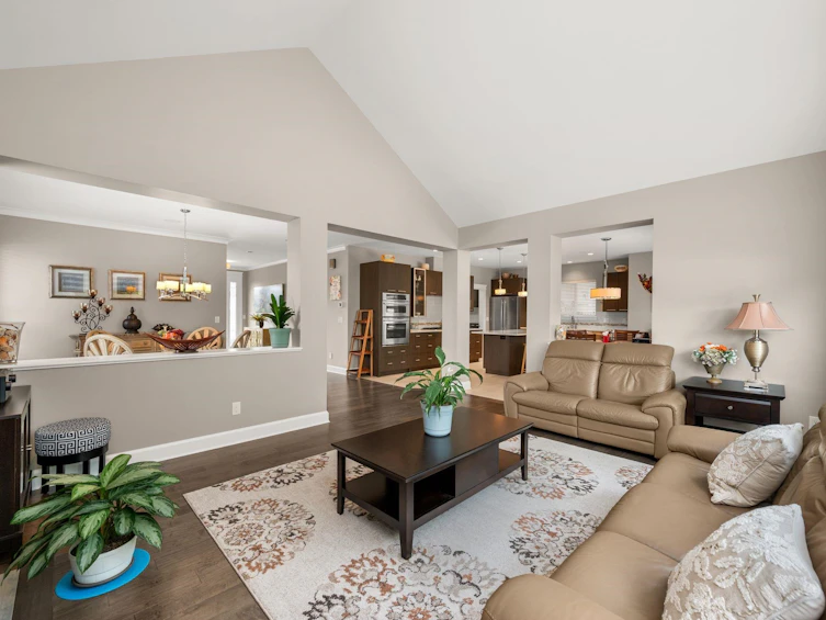 1085 King George Boulevard, Surrey, BC, V4A 9S7 - 9