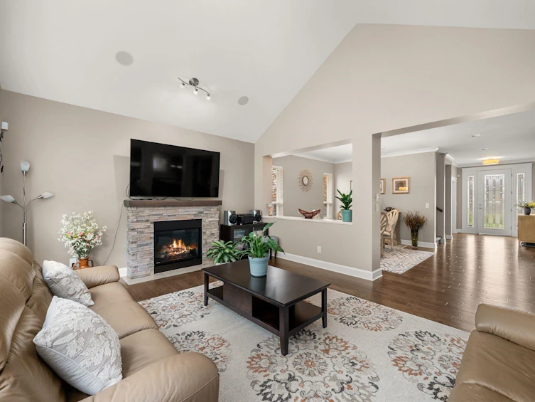 1085 King George Boulevard, Surrey, BC, V4A 9S7 - 10