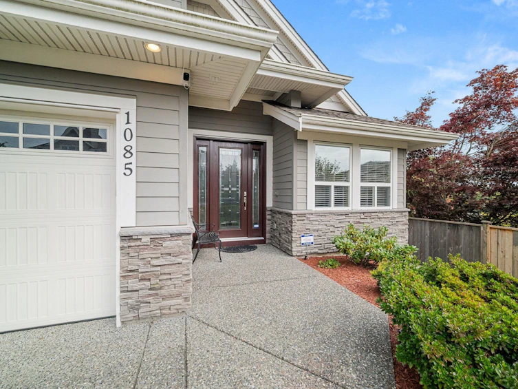 1085 King George Boulevard, Surrey, BC, V4A 9S7 - 5