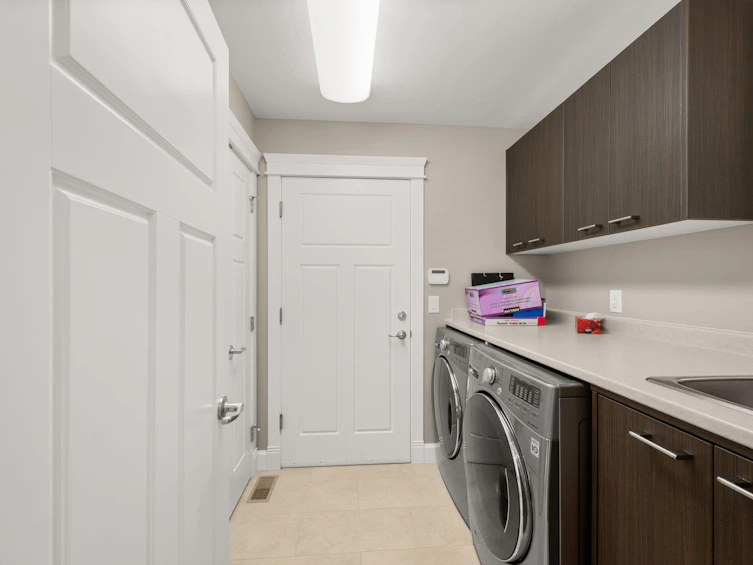1085 King George Boulevard, Surrey, BC, V4A 9S7 - 29