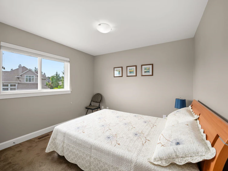 1085 King George Boulevard, Surrey, BC, V4A 9S7 - 23