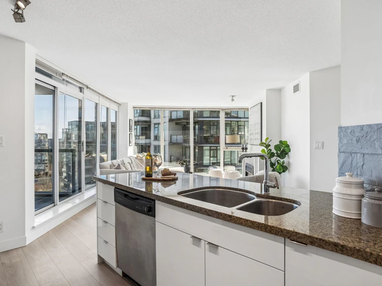 1805-6068 No. 3 Road, Richmond, BC, V6Y 4M7 - 15