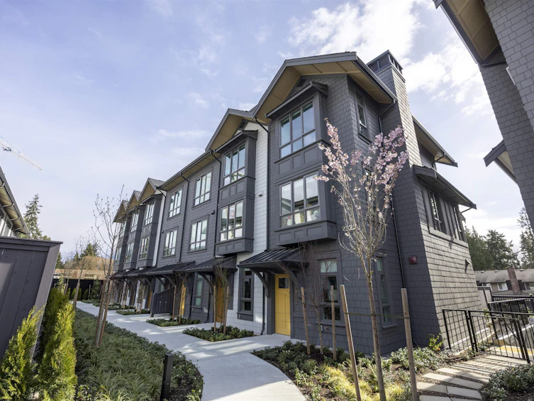 102-2322 Emery Court, North Vancouver, BC, V7J 0G3