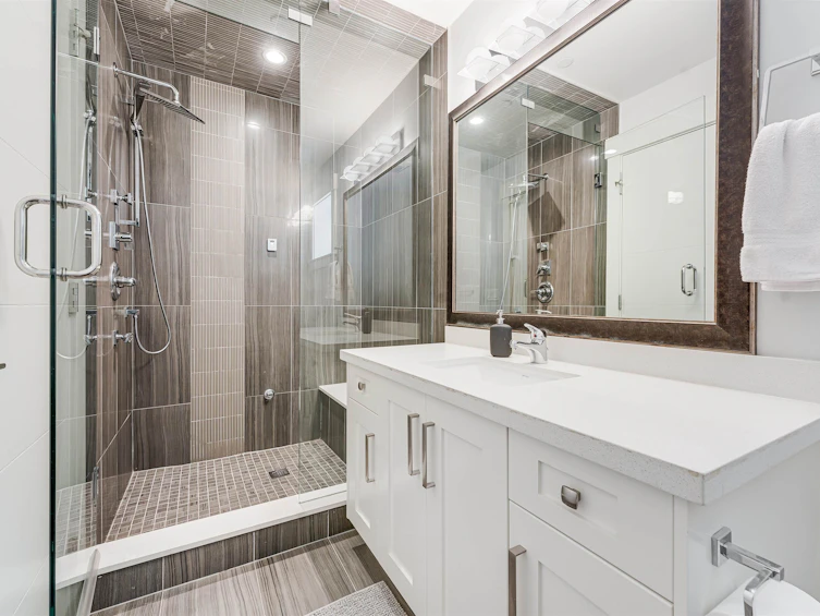 7380 Ontario Street, Vancouver, BC, V5X 3B8 - 22