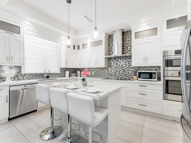 7380 Ontario Street, Vancouver, BC, V5X 3B8 - 9