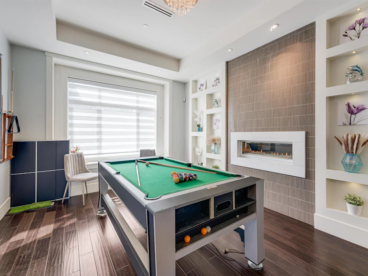 7380 Ontario Street, Vancouver, BC, V5X 3B8 - 3