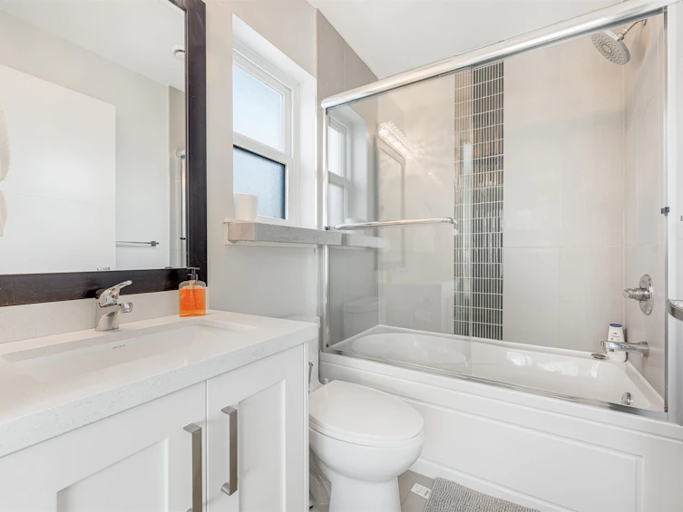 7380 Ontario Street, Vancouver, BC, V5X 3B8 - 14