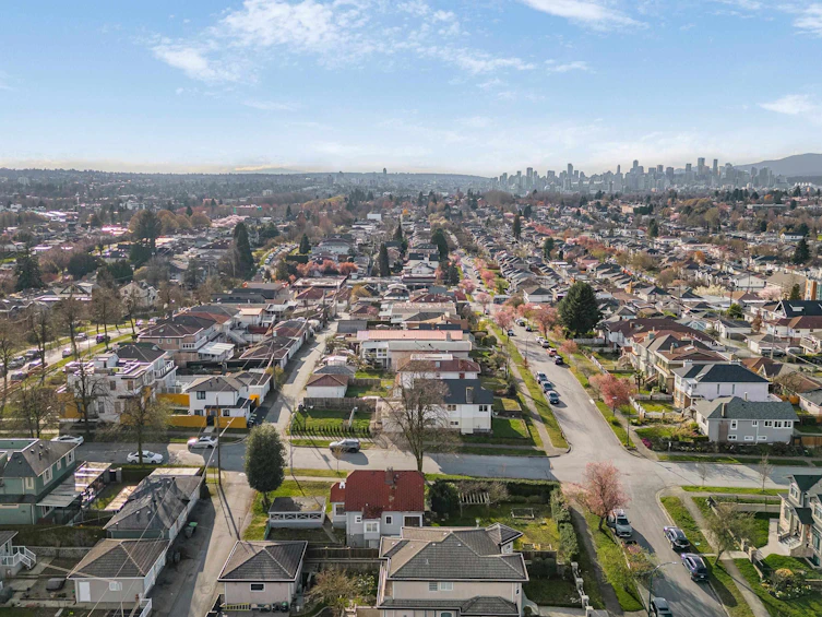 2958 E 4th Avenue, Vancouver, BC, V5M 1L2 - 17