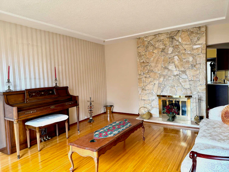 2958 E 4th Avenue, Vancouver, BC, V5M 1L2 - 24