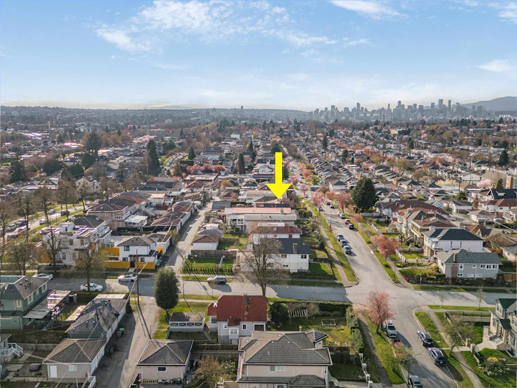 2958 E 4th Avenue, Vancouver, BC, V5M 1L2 - 20