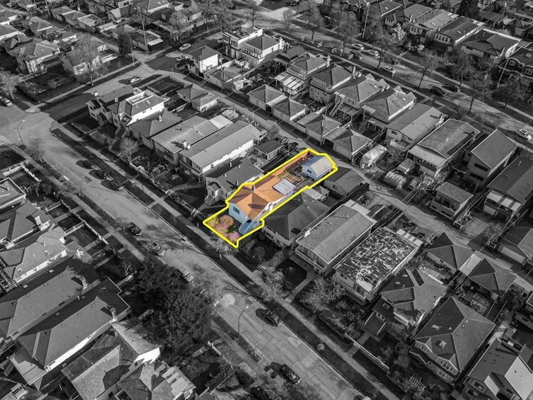 2958 E 4th Avenue, Vancouver, BC, V5M 1L2 - 21
