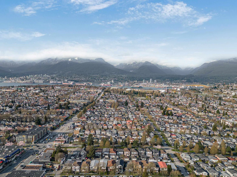 2958 E 4th Avenue, Vancouver, BC, V5M 1L2 - 16