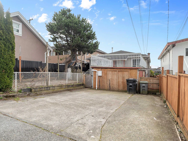 657 E 57th Avenue, Vancouver, BC, V5X 1T1 - 28