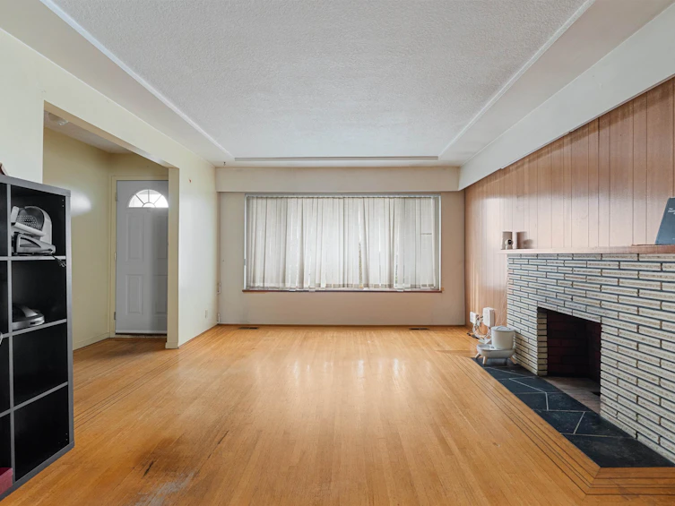 657 E 57th Avenue, Vancouver, BC, V5X 1T1 - 5