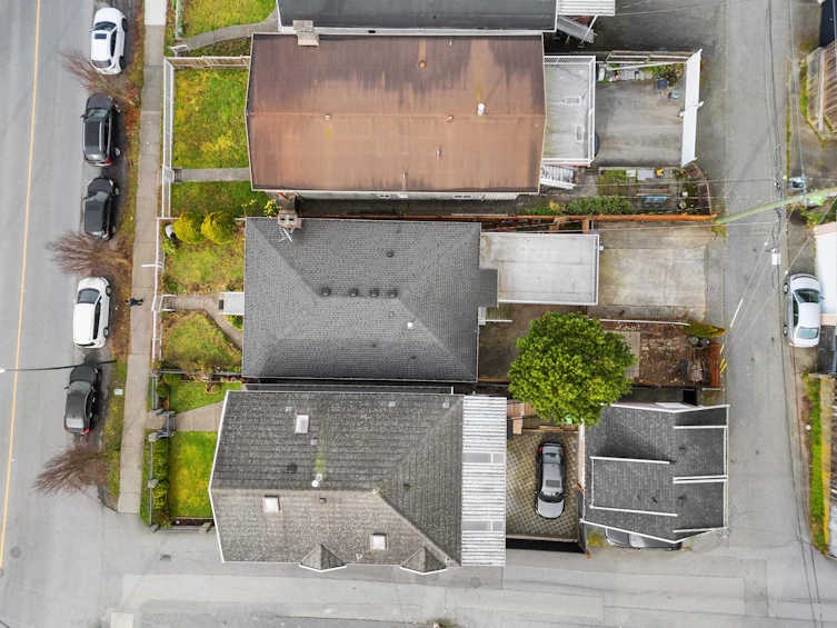 657 E 57th Avenue, Vancouver, BC, V5X 1T1 - 3