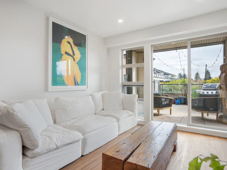 218-4550 Fraser Street, Vancouver, BC, V5V 4G8 - 2