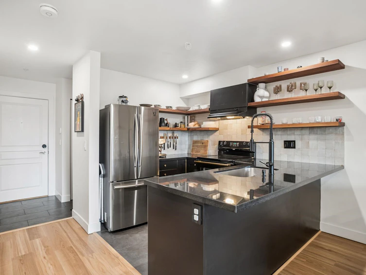 218-4550 Fraser Street, Vancouver, BC, V5V 4G8 - 10
