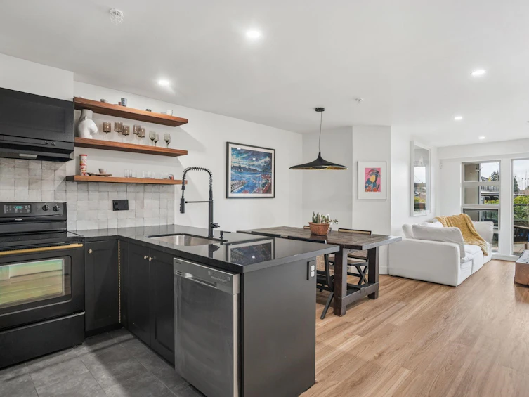 218-4550 Fraser Street, Vancouver, BC, V5V 4G8 - 12