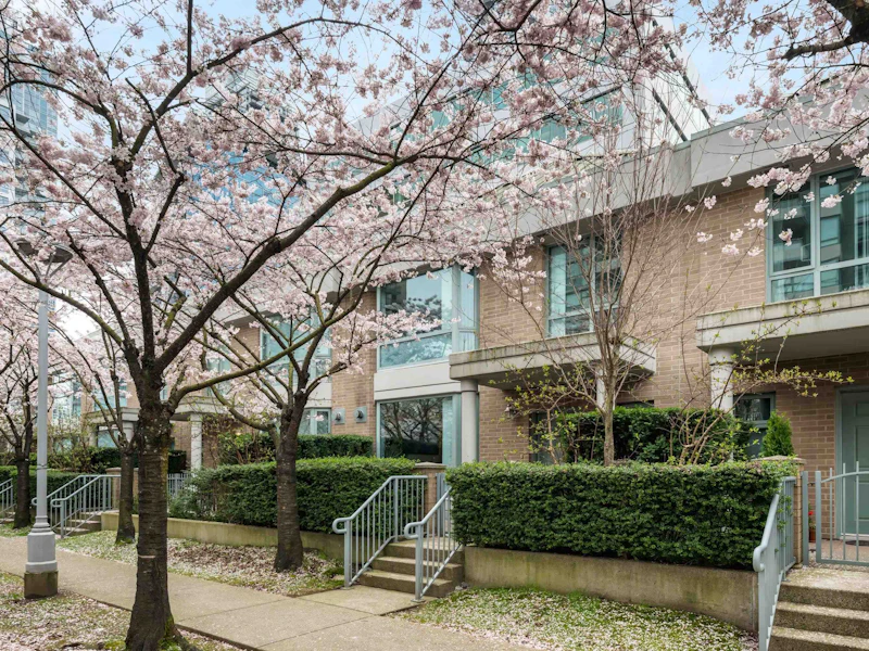TH4 - 1889 Rosser Avenue, Burnaby BC V5C 6R4
