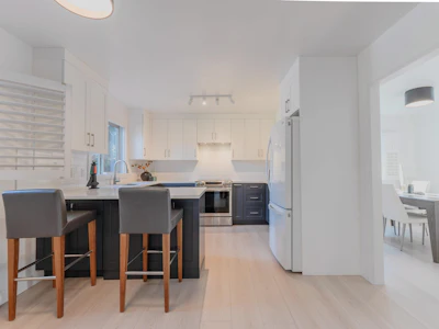 6640 Shawnigan Place - 5