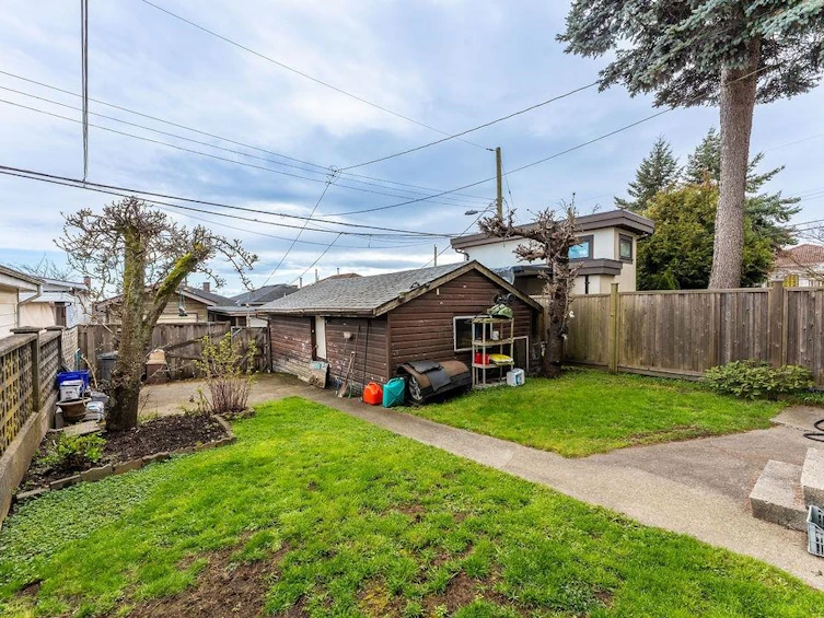 36 E 60th Avenue, Vancouver, BC, V5X 1Z6 - 12